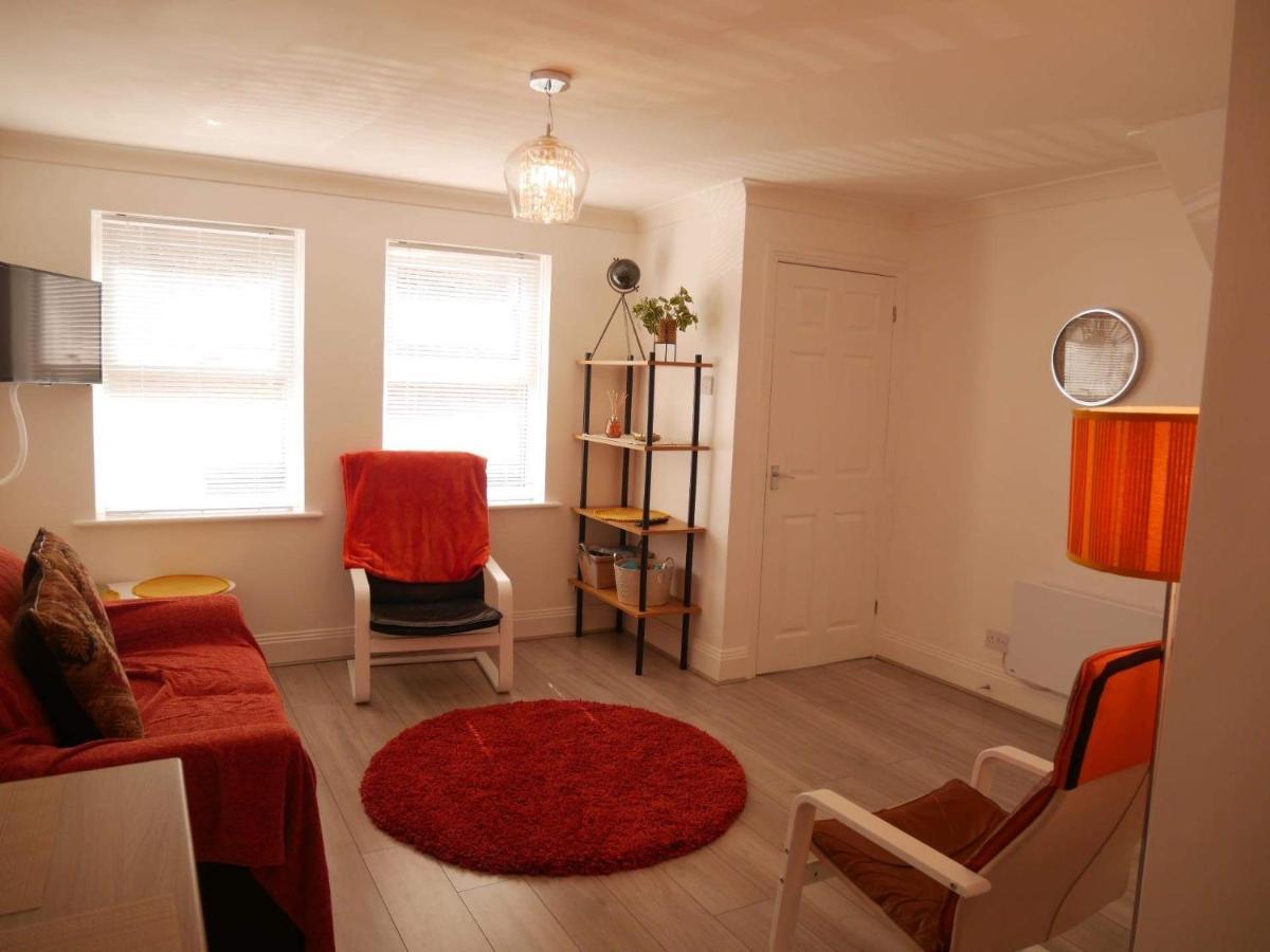 York City Centre, Recently Renovated 2 Bedroom Flat ภายนอก รูปภาพ