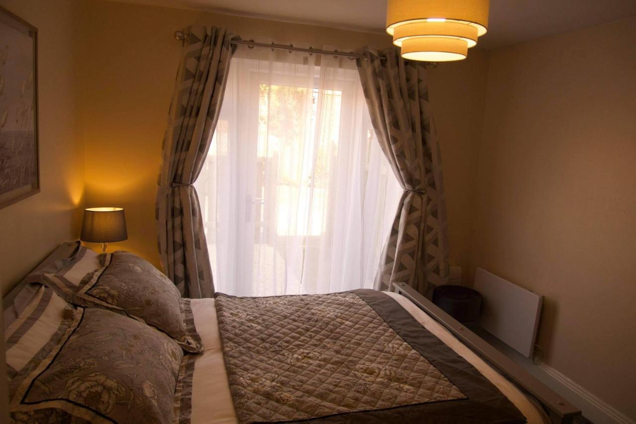 York City Centre, Recently Renovated 2 Bedroom Flat ภายนอก รูปภาพ