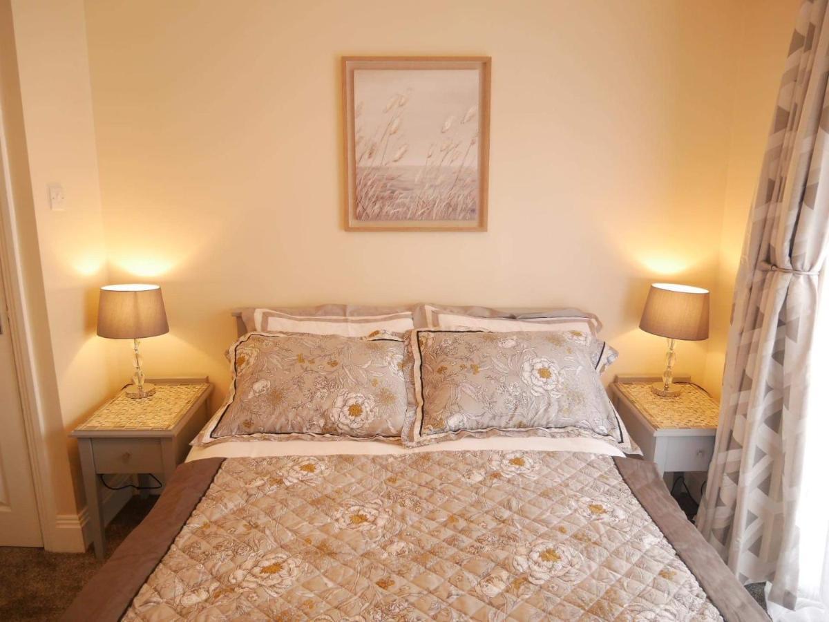 York City Centre, Recently Renovated 2 Bedroom Flat ภายนอก รูปภาพ