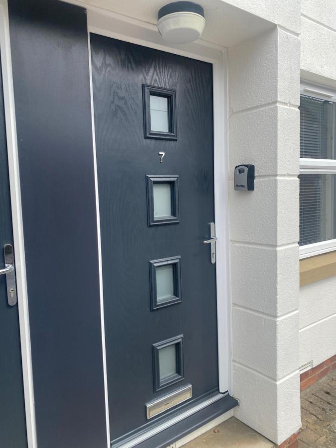 York City Centre, Recently Renovated 2 Bedroom Flat ภายนอก รูปภาพ